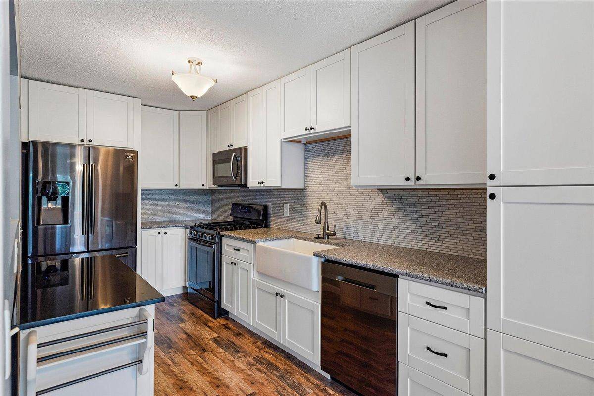 12272 17th AVE S, Burnsville, MN 55337