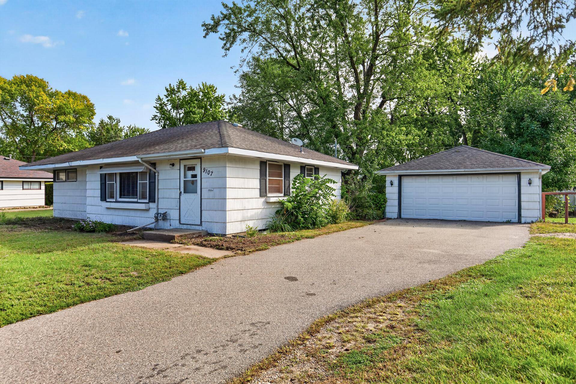 9107 14th AVE S, Bloomington, MN 55425
