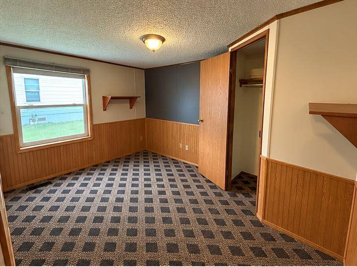 701 N Shakespeare AVE, Mankato, MN 56001