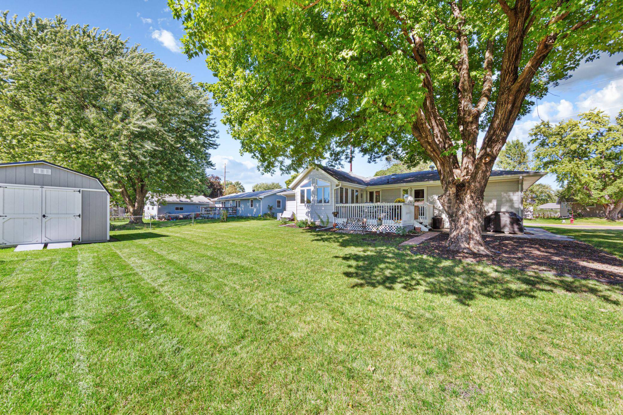 620 11th AVE SE, Waseca, MN 56093
