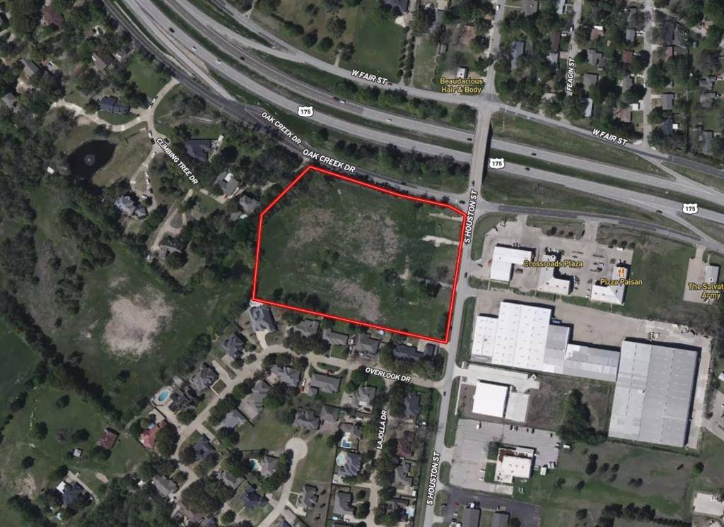 1806 S Houston Street, Kaufman, TX 75142