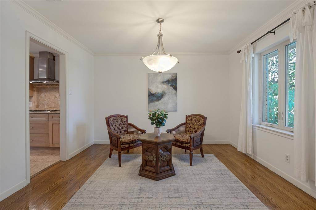3866 Medallion Lane, Dallas, TX 75229