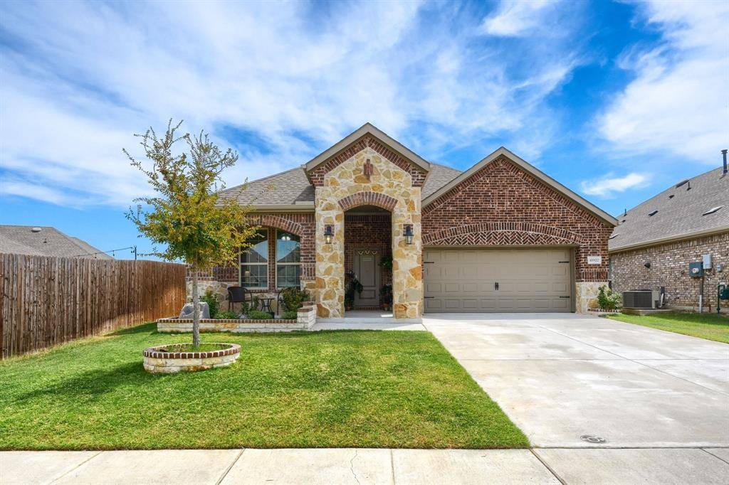 10922 Autry Ridge Lane, Aubrey, TX 76227
