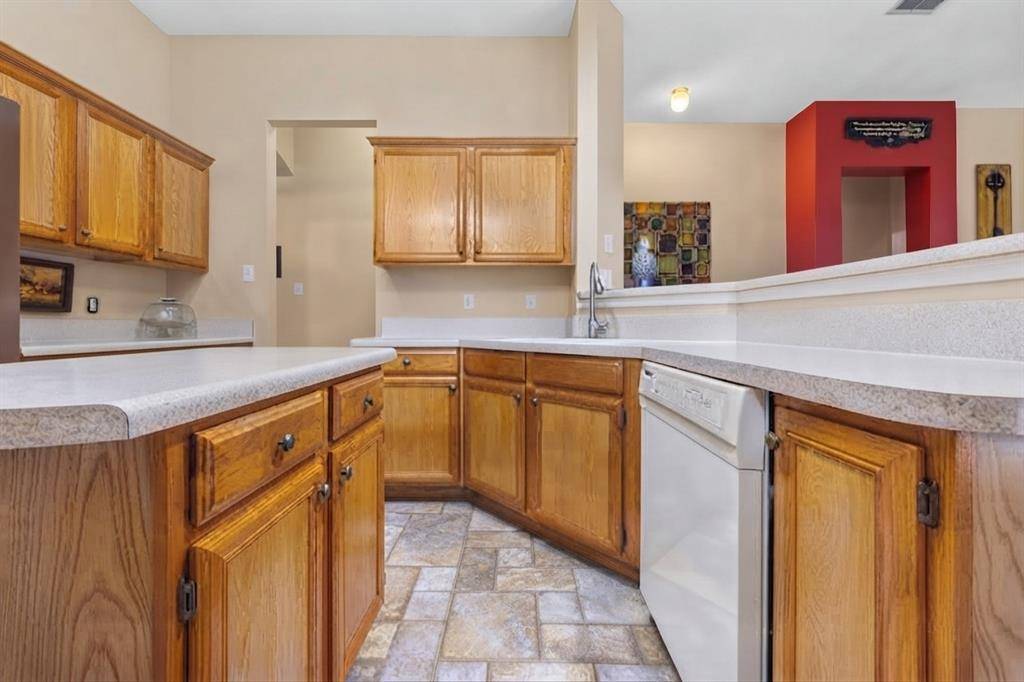 6712 Braeview Drive, Fort Worth, TX 76137