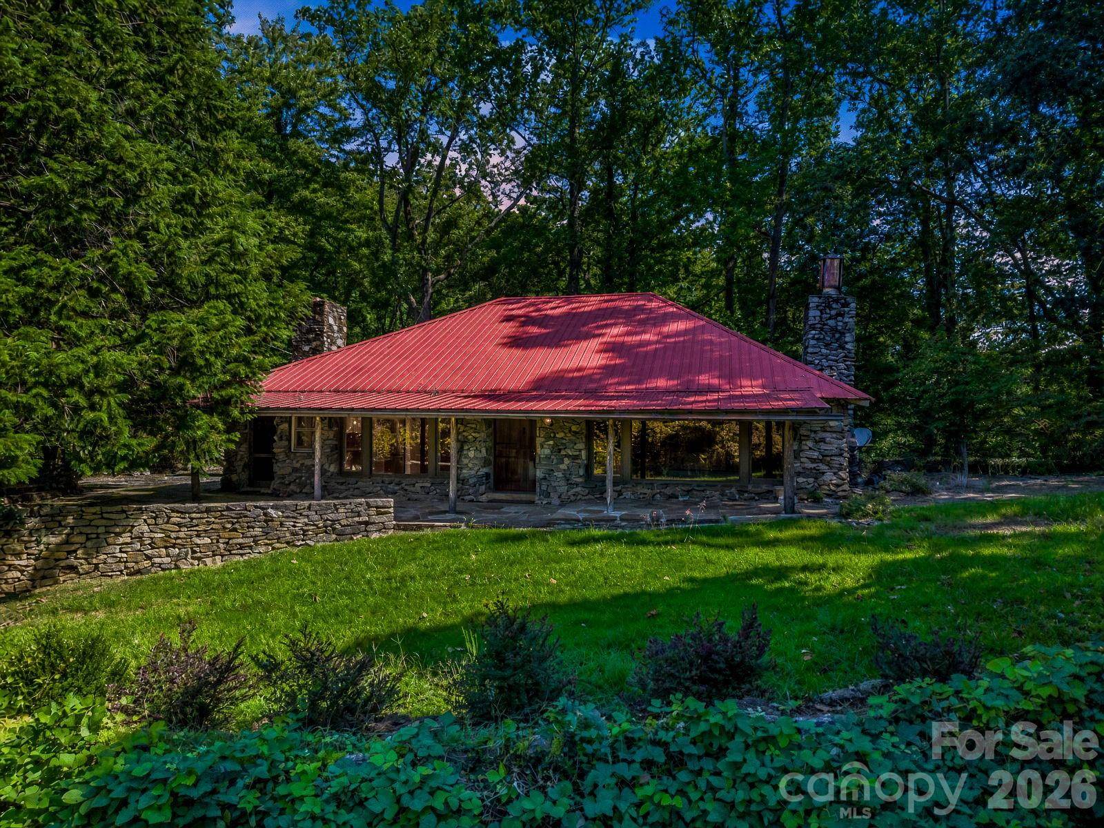 145 Stone Hedge LN, Tryon, NC 28782