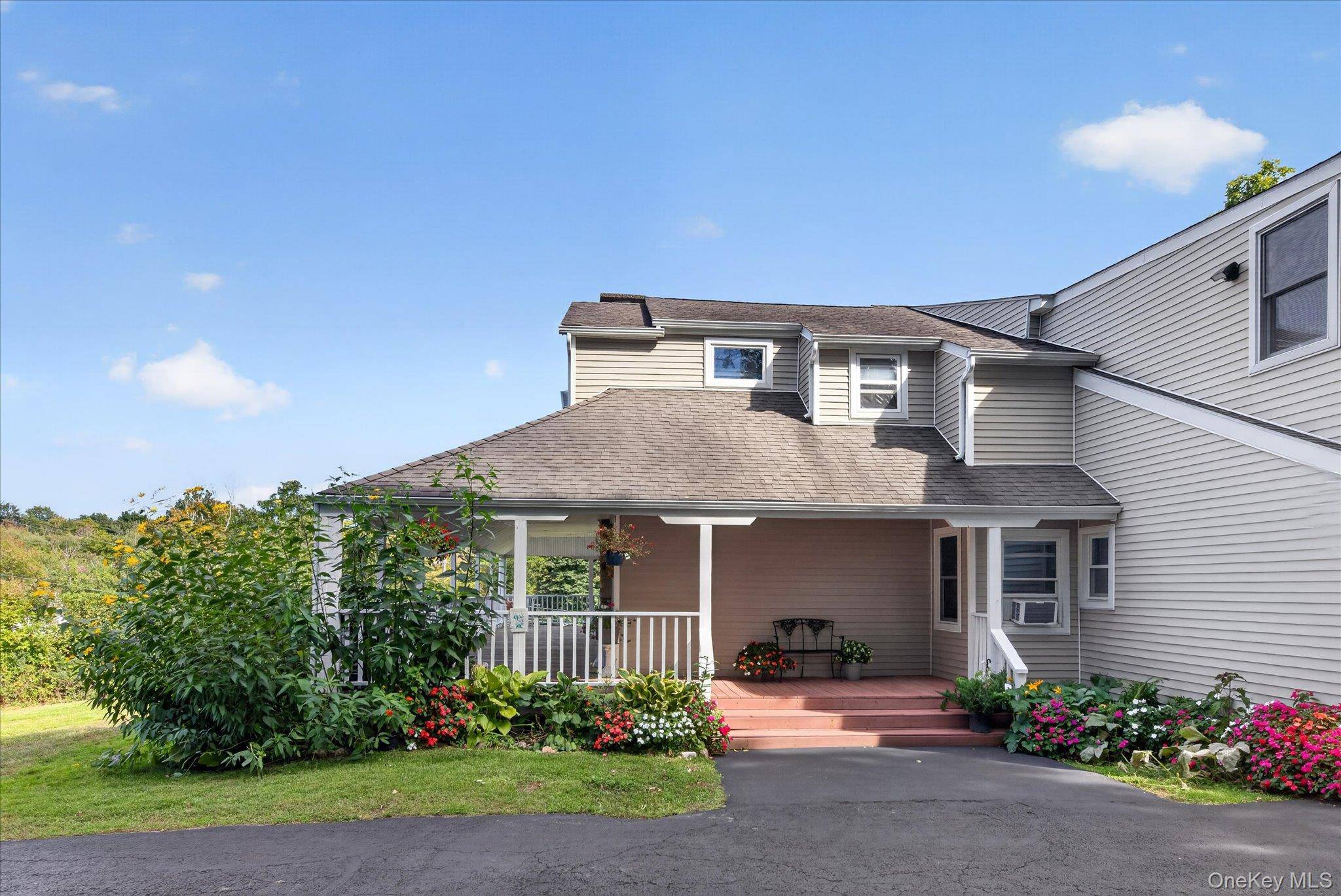 1 Parker DR, Mahopac, NY 10541