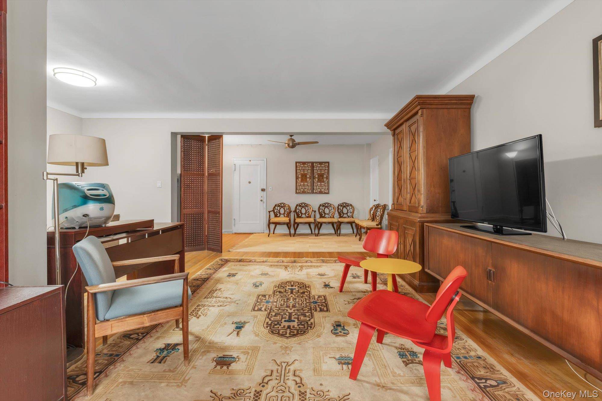 83-33 Austin ST #6G, Kew Gardens, NY 11415