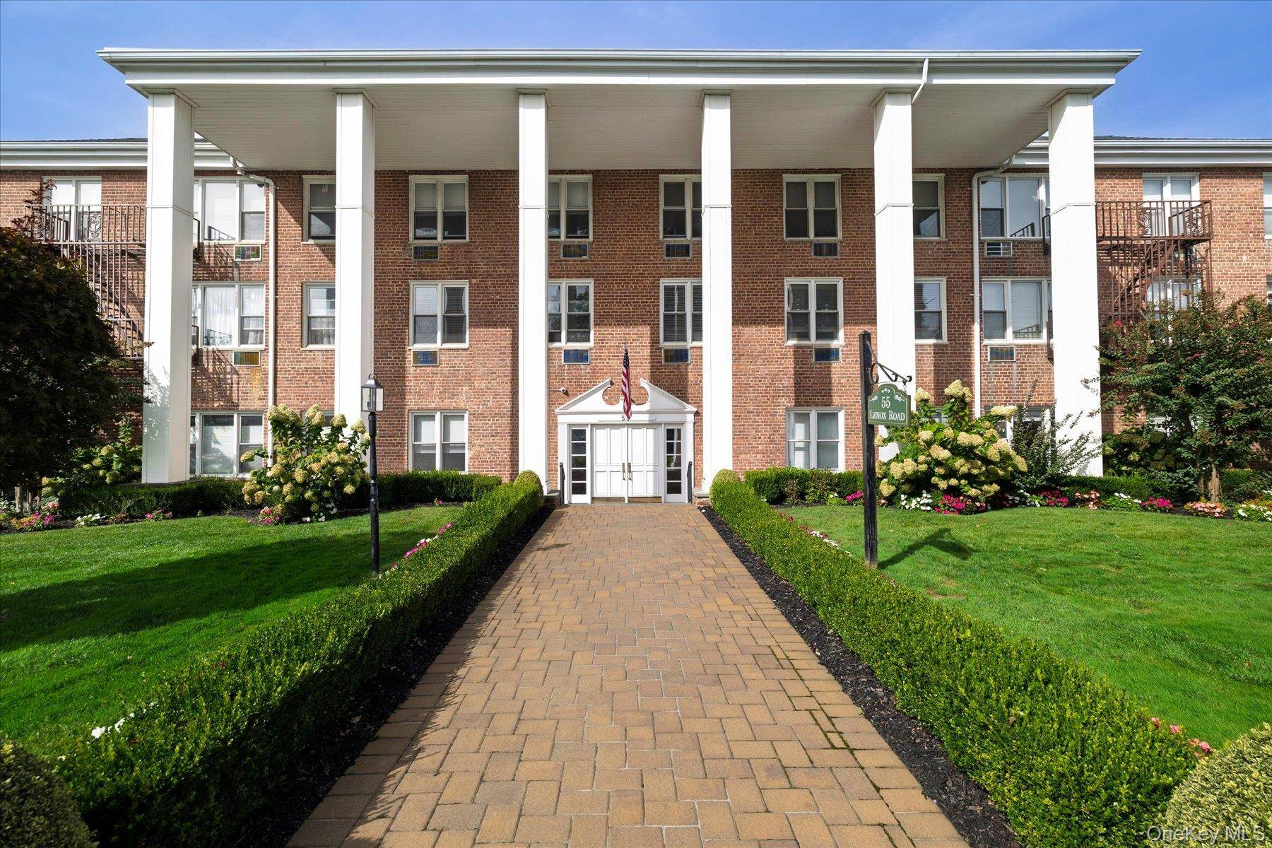 55 Lenox RD #1-K, Rockville Centre, NY 11570
