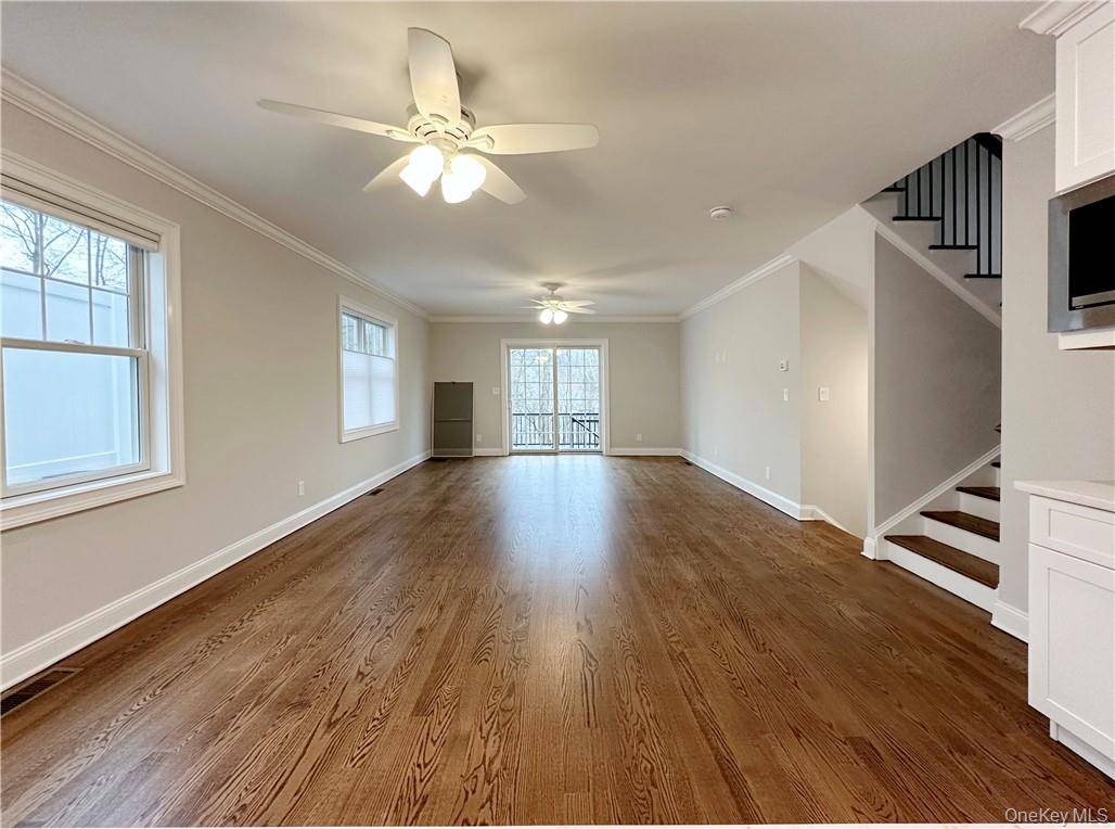 32 General Heath AVE, White Plains, NY 10603