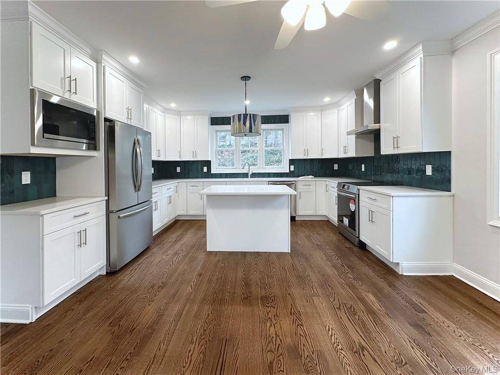 32 General Heath AVE, Valhalla, NY 10603