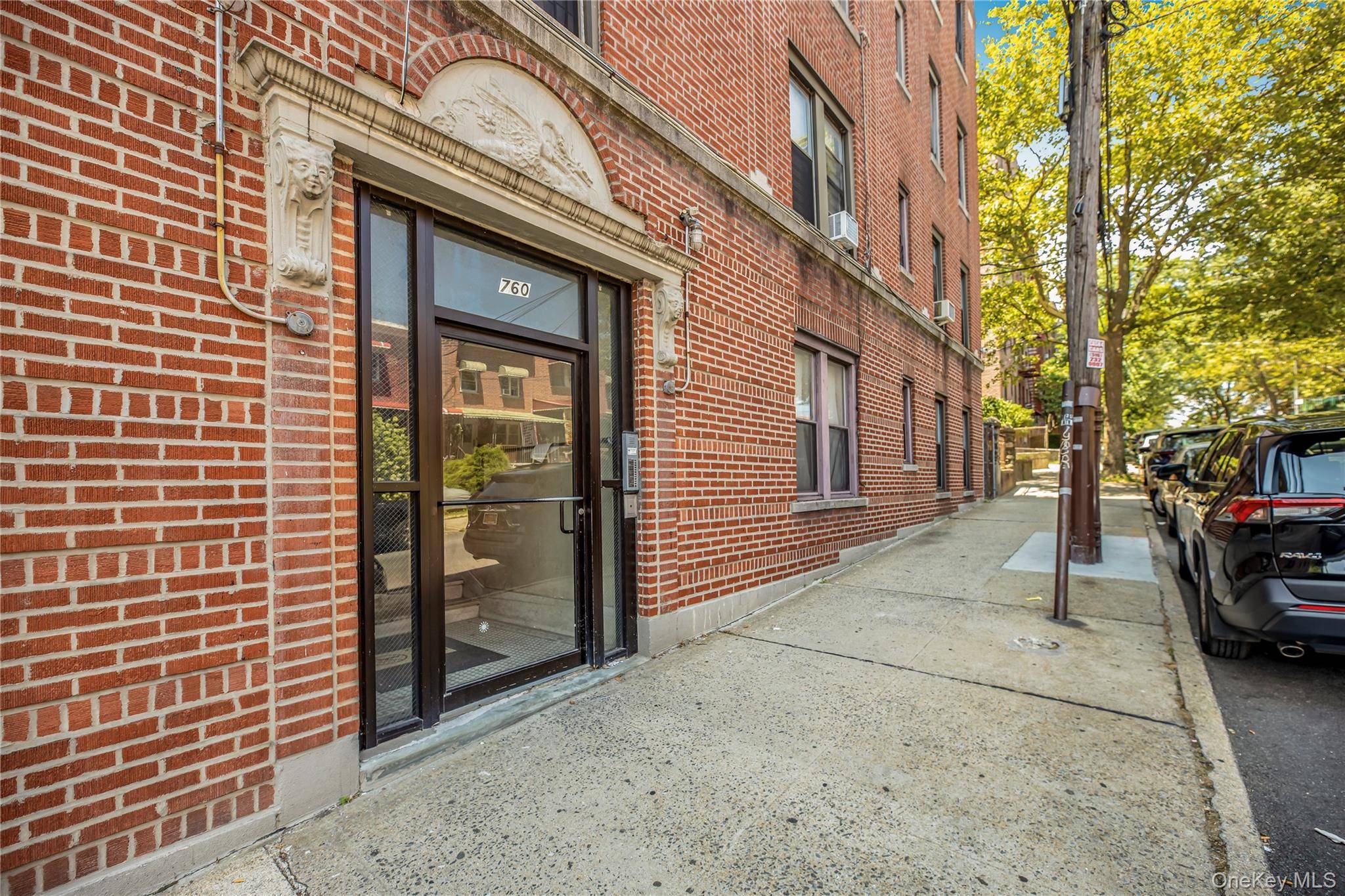 760 E 232nd ST, Bronx, NY 10466