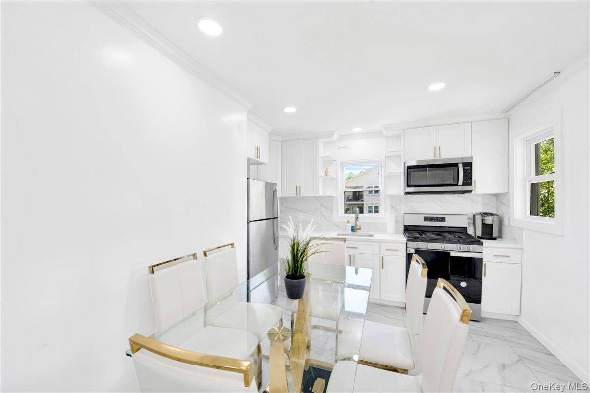 232 Jessamine AVE, Yonkers, NY 10701