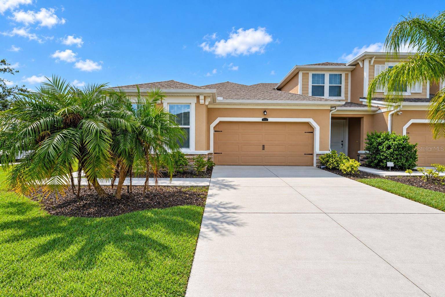 11511 ROLLING GREEN DR, Bradenton, FL 34211