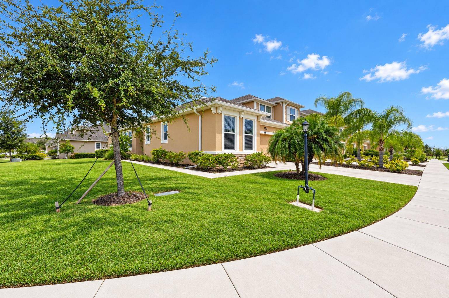 11511 ROLLING GREEN DR, Bradenton, FL 34211