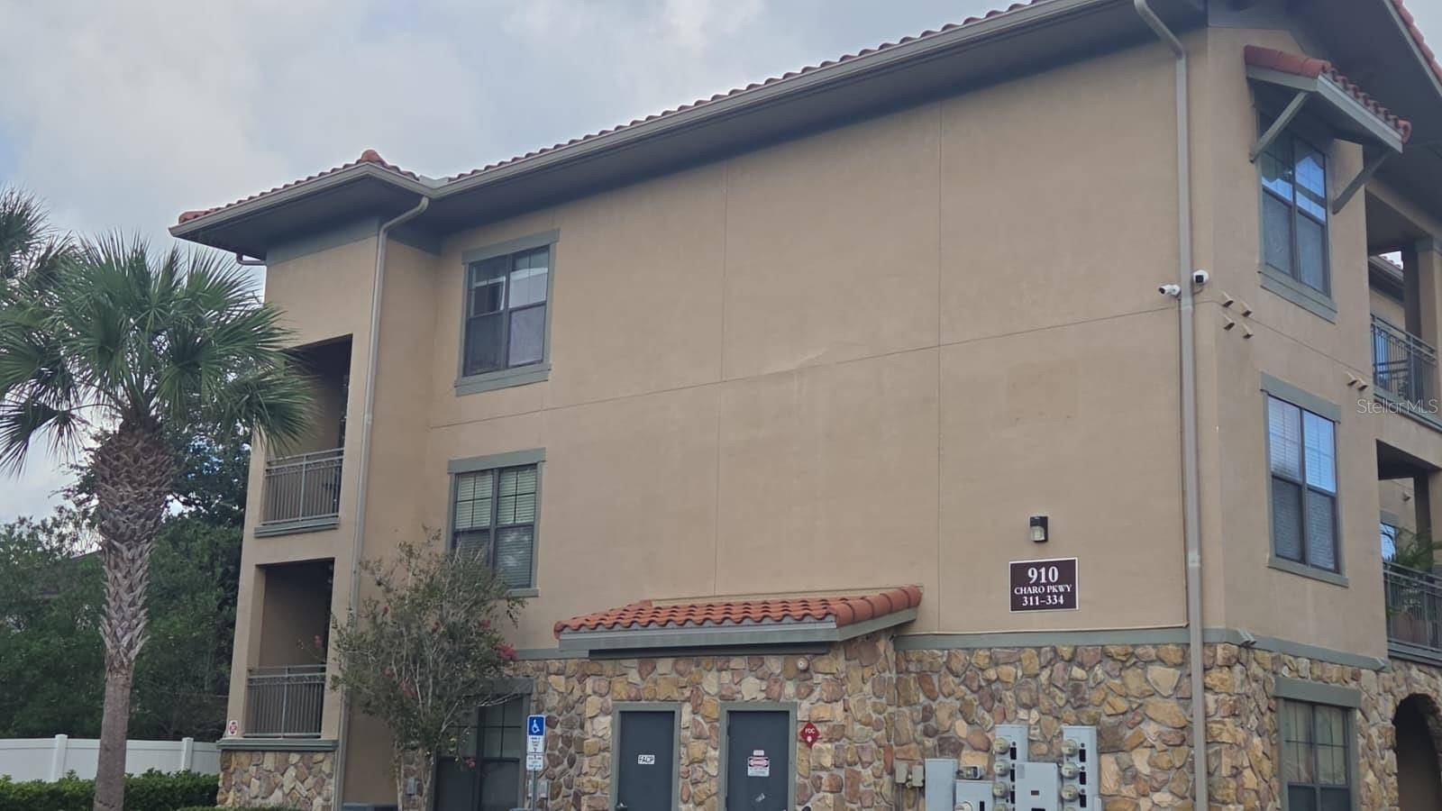 910 CHARO Pkwy #323, Davenport, FL 33897