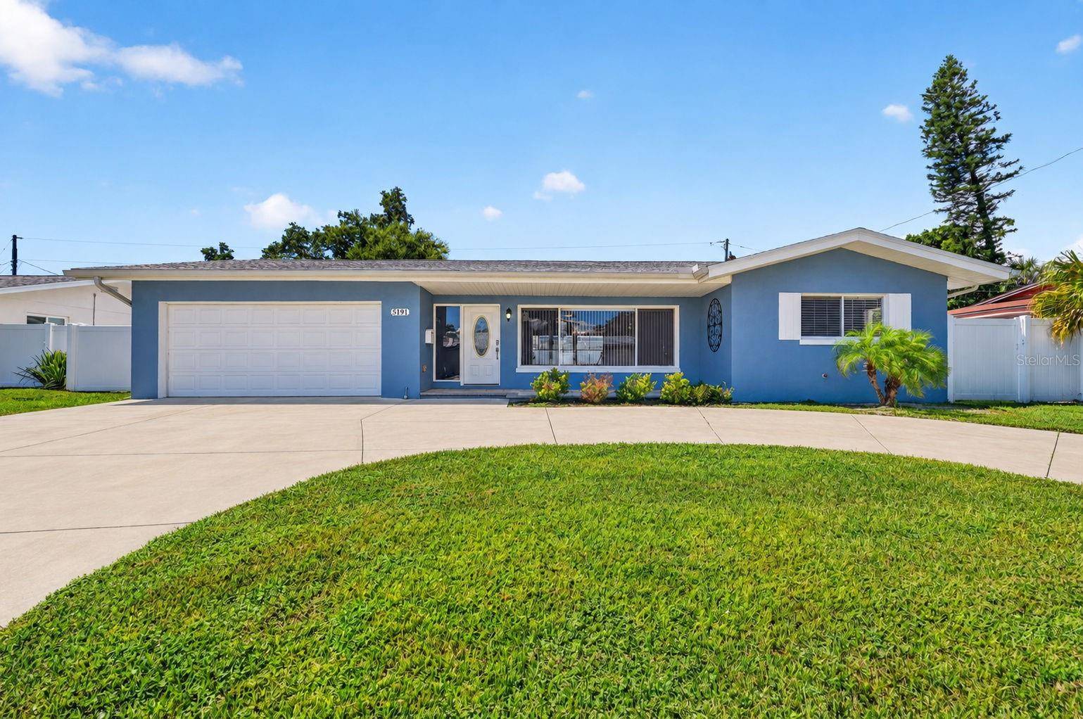 5191 41ST ST S, St Petersburg, FL 33711