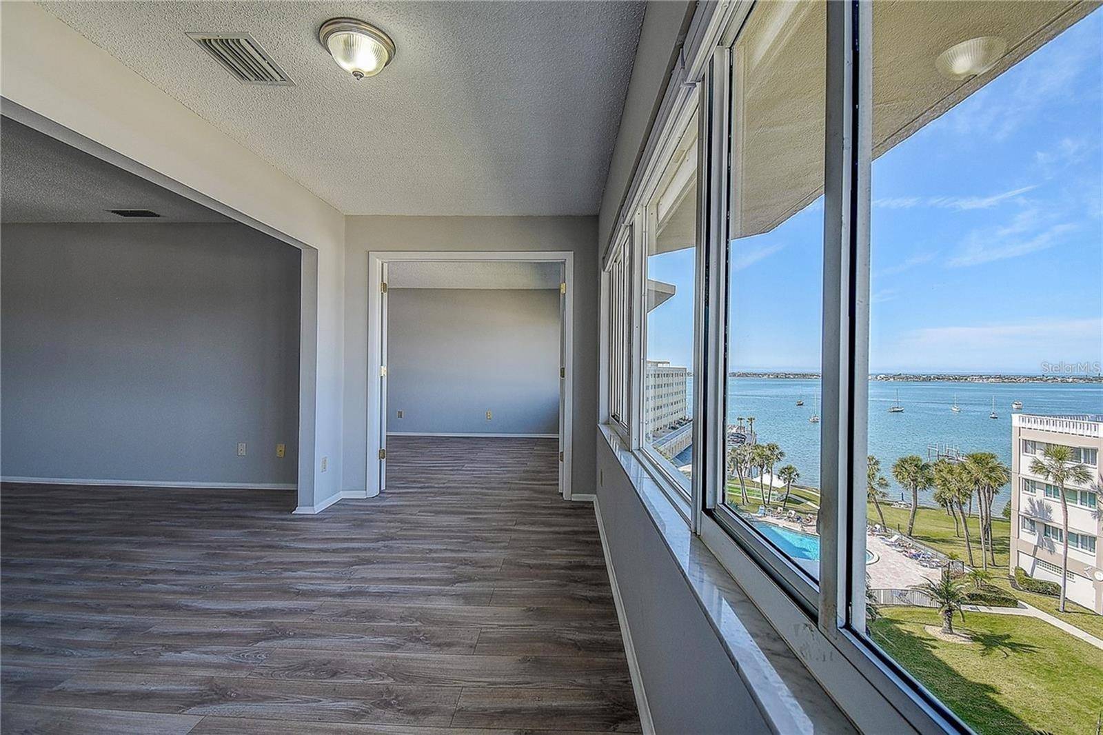 100 BLUFF VIEW DR #514A, Belleair Bluffs, FL 33770