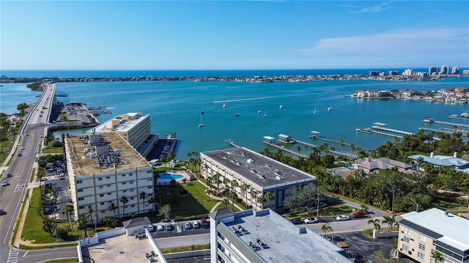 100 BLUFF VIEW DR #514A, Belleair Bluffs, FL 33770