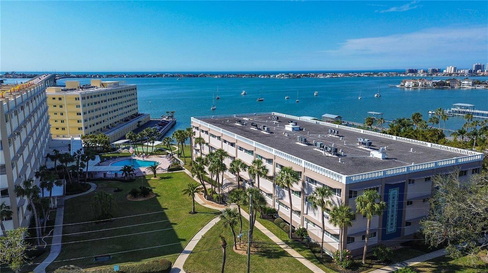 100 BLUFF VIEW DR #514A, Belleair Bluffs, FL 33770