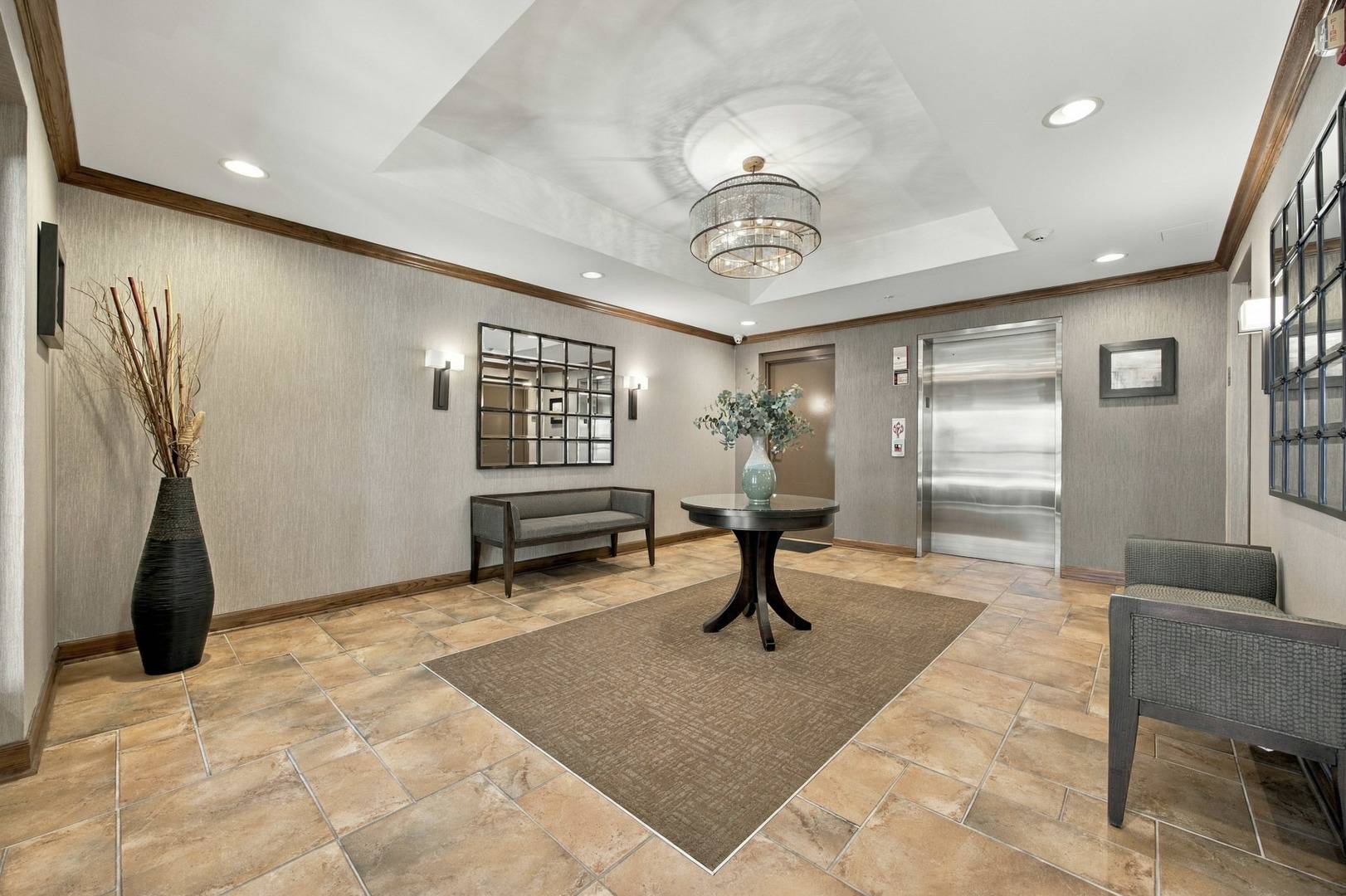 420 W Burlington AVE #406, La Grange, IL 60525