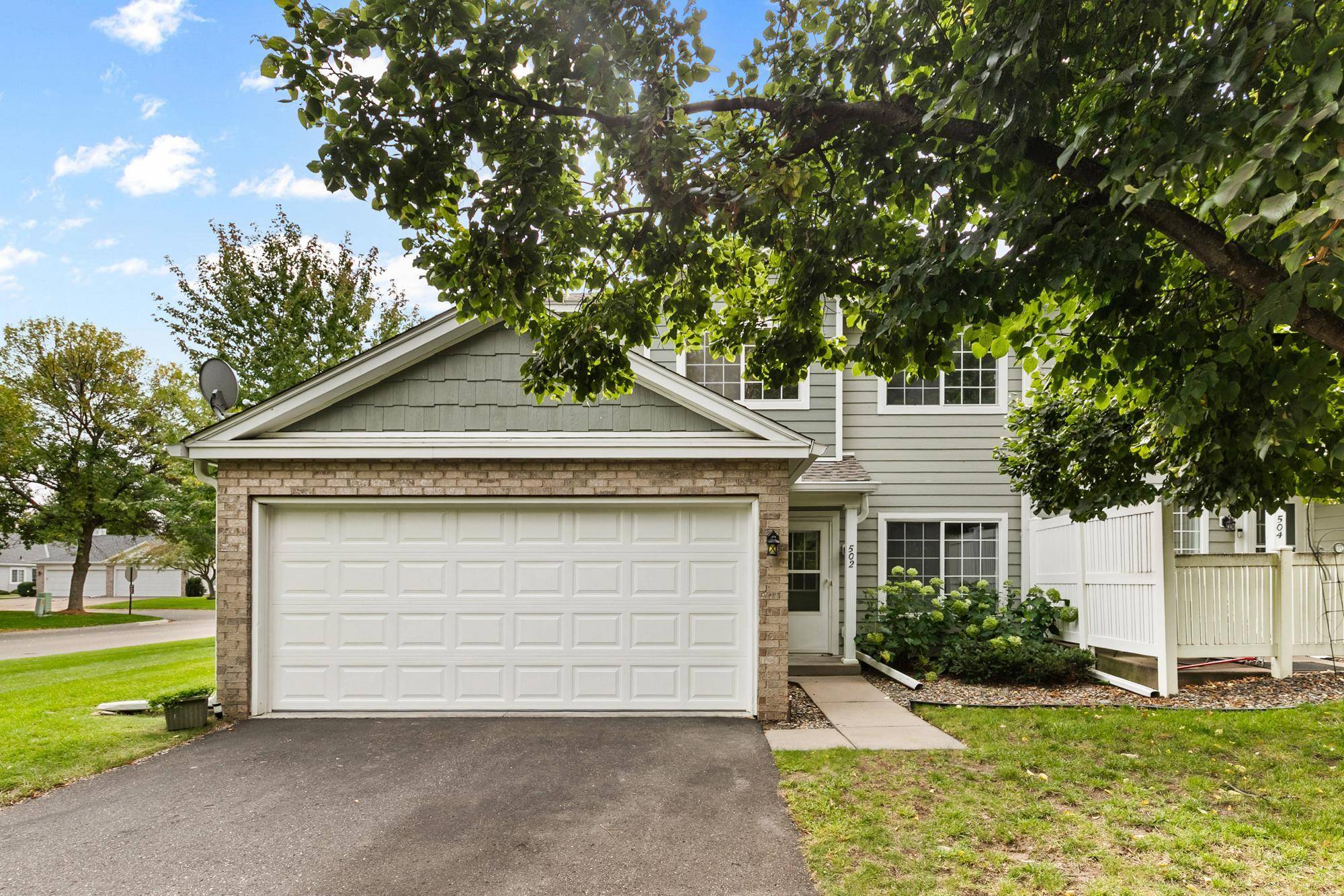 502 Mariner WAY, Woodbury, MN 55129