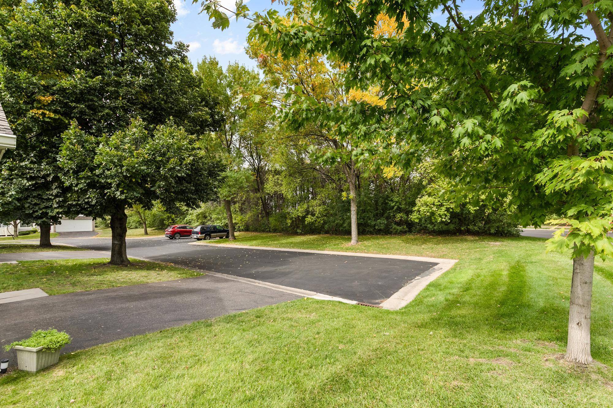 502 Mariner WAY, Woodbury, MN 55129