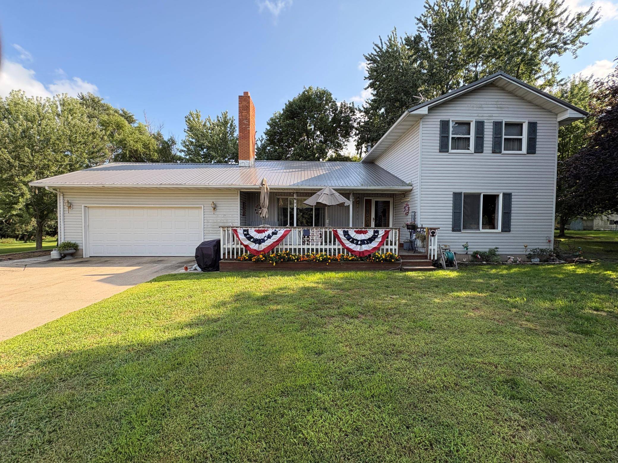 330 2nd AVE NW, Glenville, MN 56036