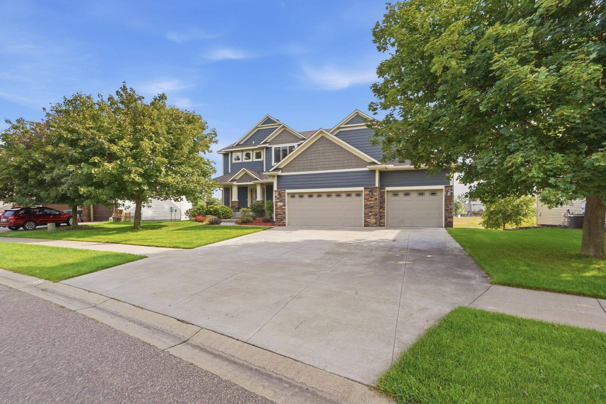4421 118th AVE NE, Blaine, MN 55449
