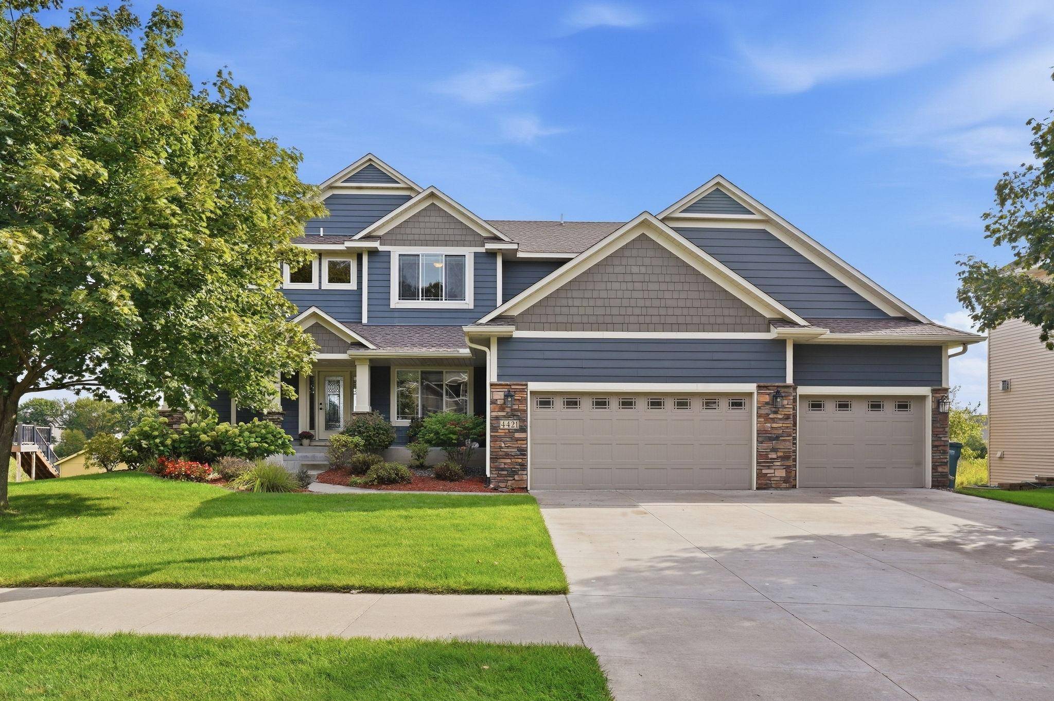 4421 118th AVE NE, Blaine, MN 55449