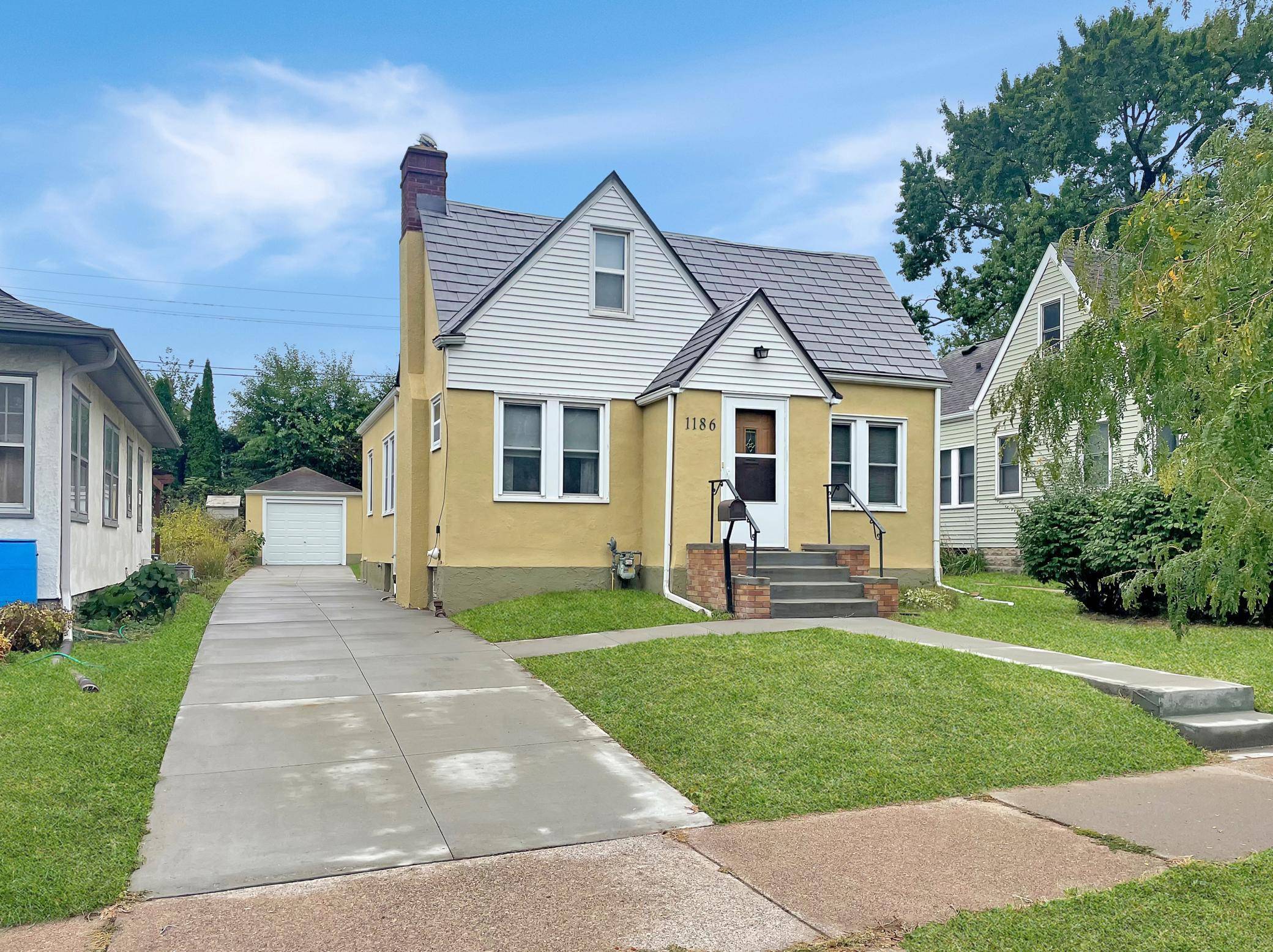 1186 Englewood AVE, Saint Paul, MN 55104