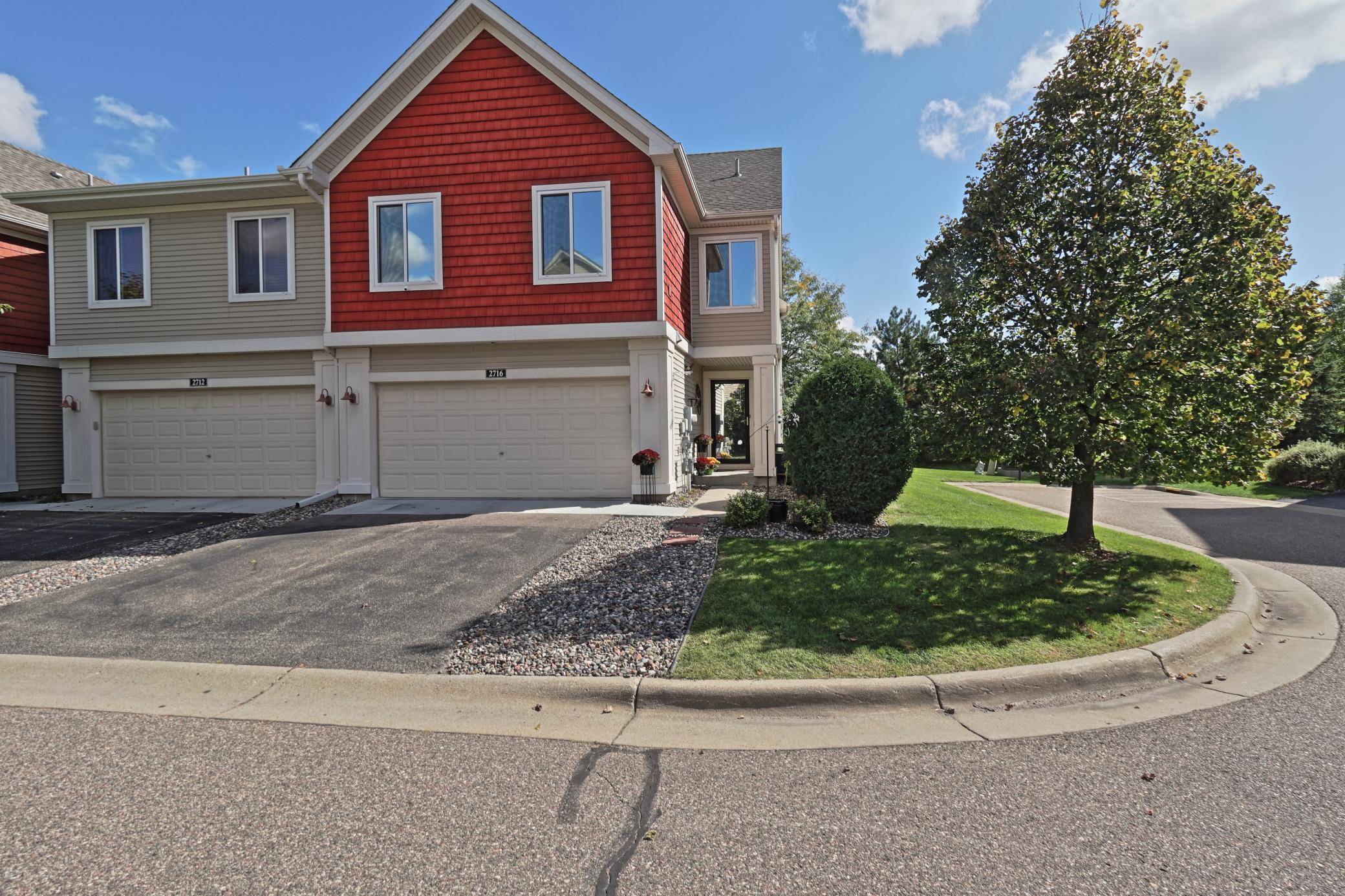 2716 135th ST W, Rosemount, MN 55068