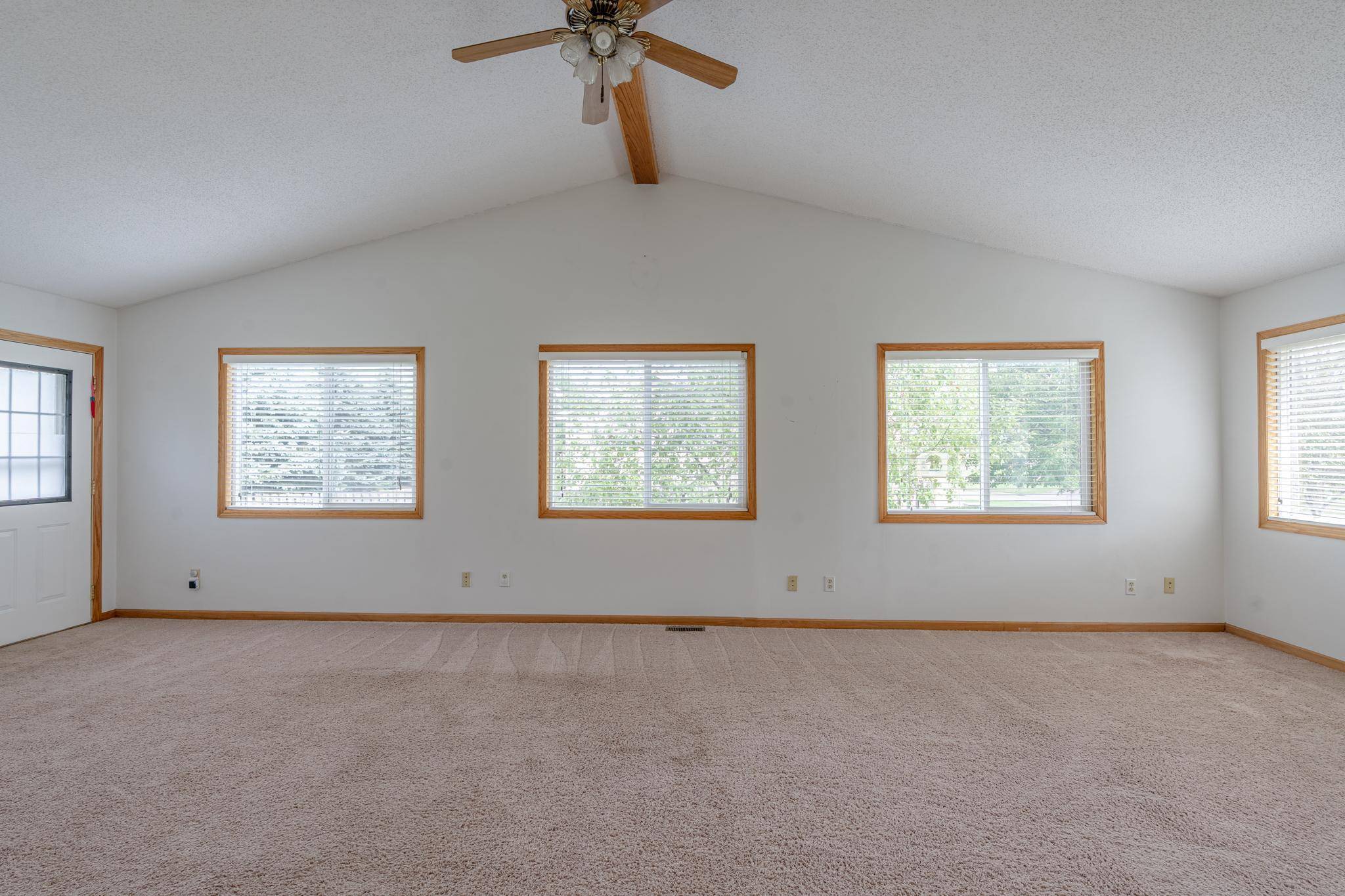 7085 148th LN NW, Ramsey, MN 55303
