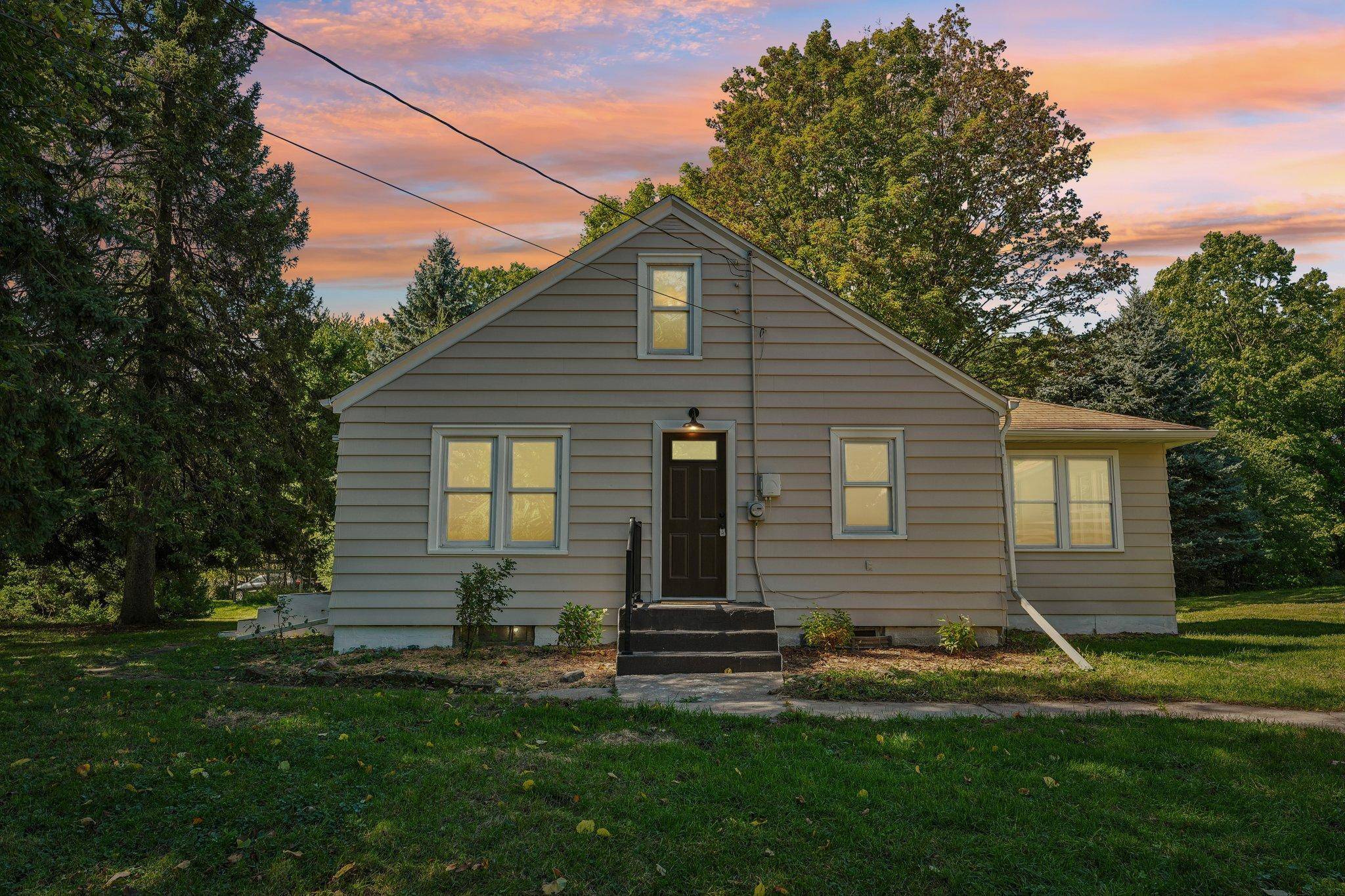 625 Bear AVE N, Vadnais Heights, MN 55127