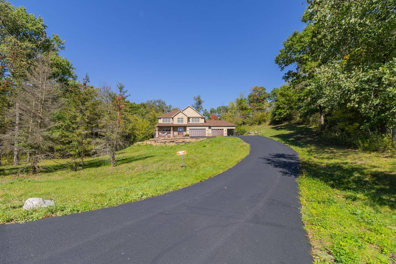 908 87th AVE, Hudson, WI 54016