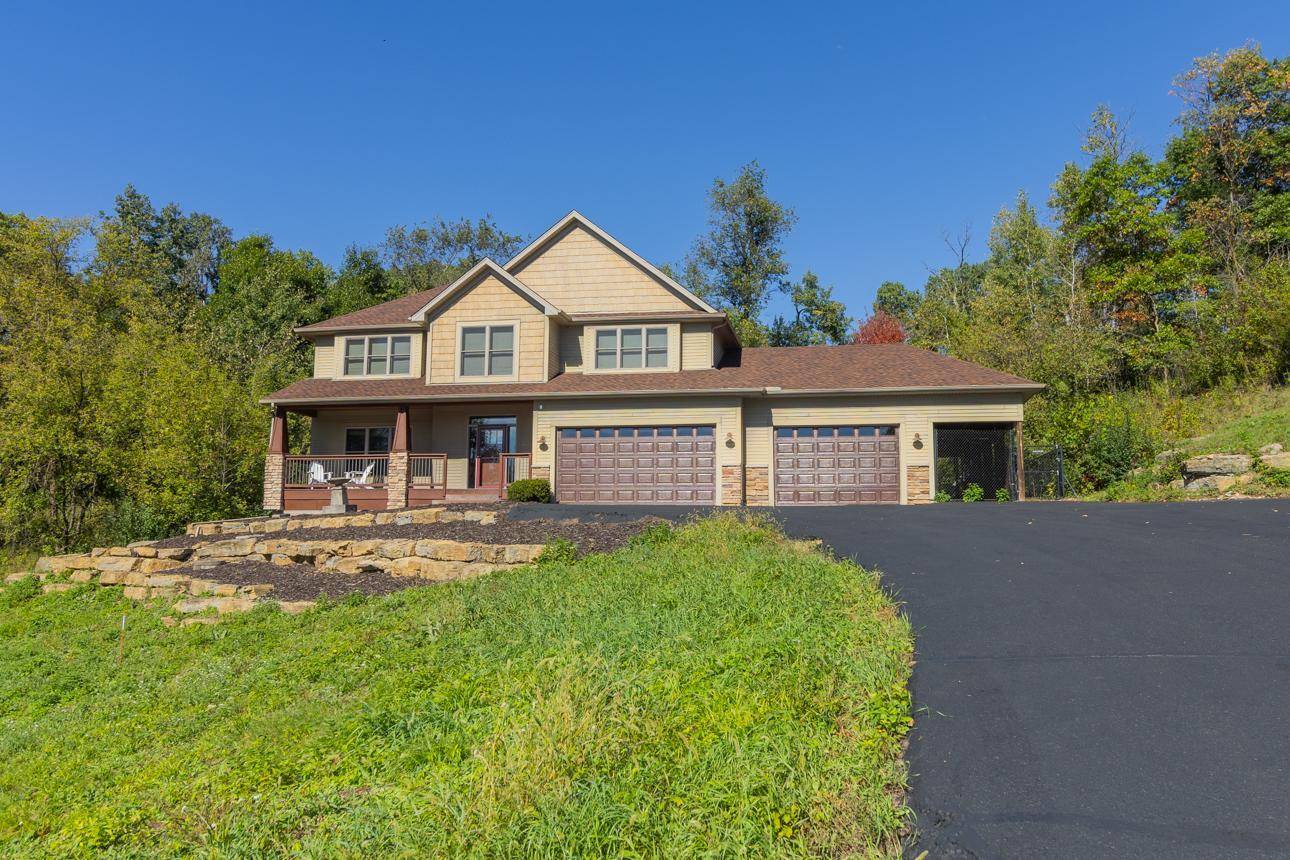 908 87th AVE, Hudson, WI 54016