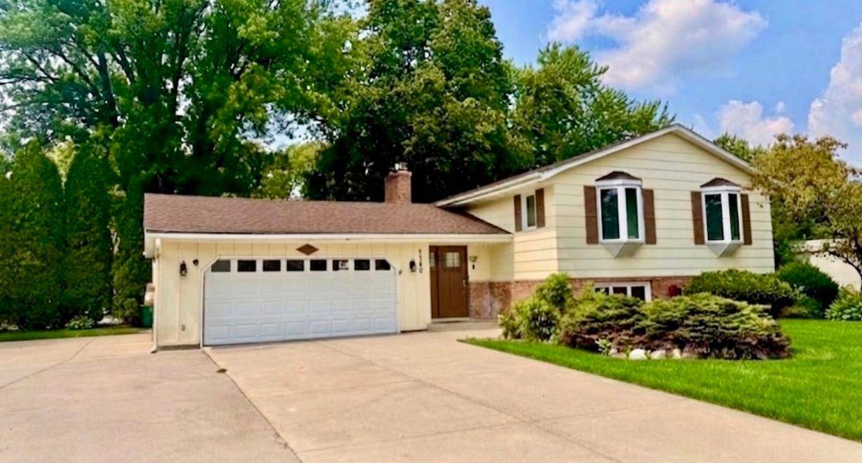 7740 47 1/2 PL N, New Hope, MN 55428
