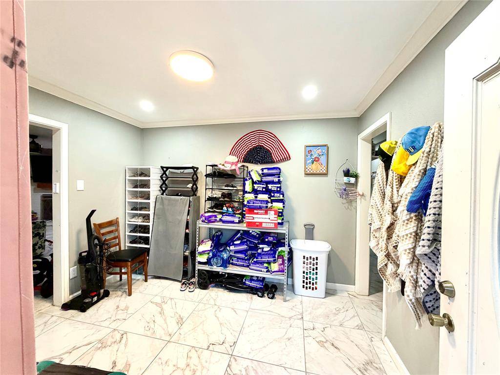 1209 Rosewood Hills Drive, Garland, TX 75040