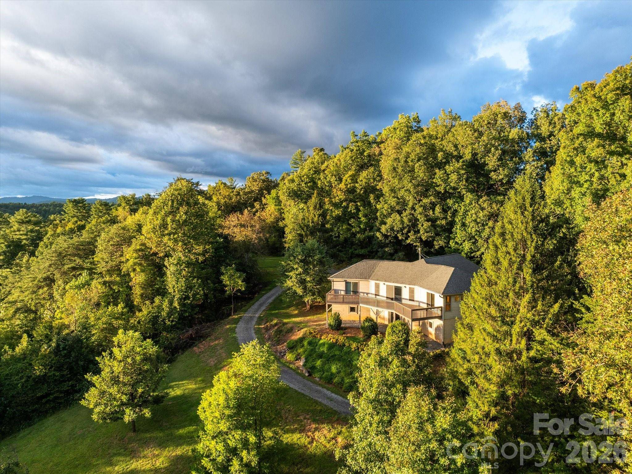 47 Sams RD, Weaverville, NC 28787