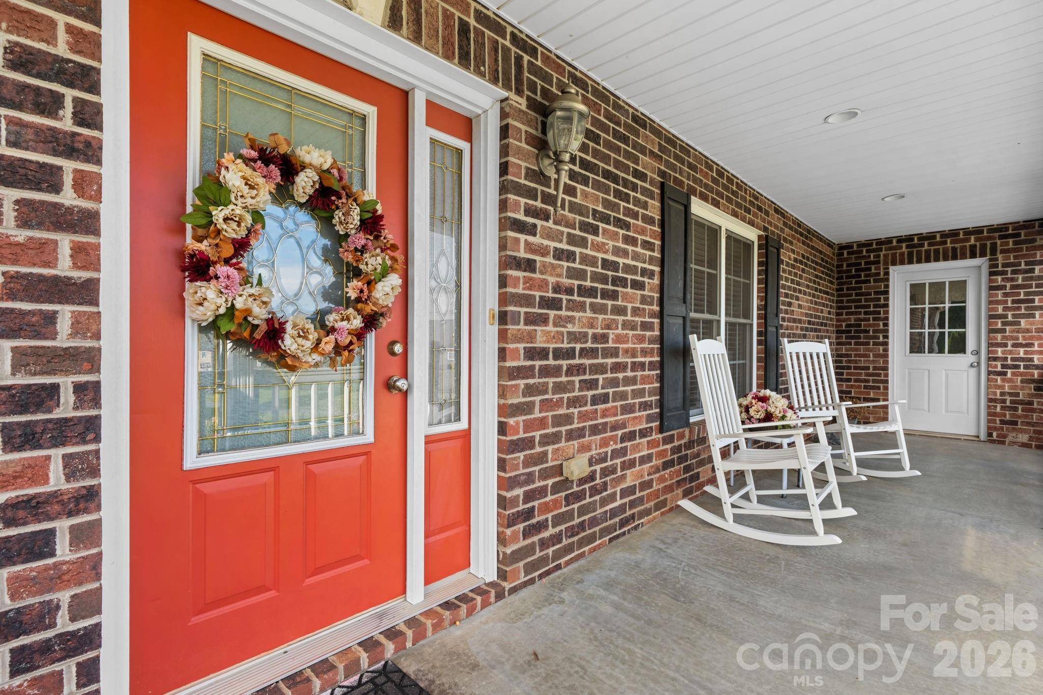 5693 Stonehenge CT, Granite Falls, NC 28630