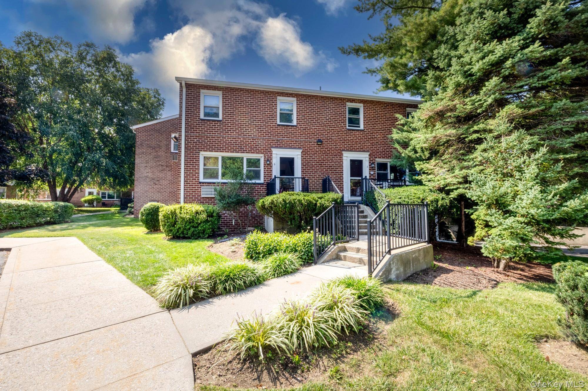 4 Charter CIR #4, Ossining, NY 10562