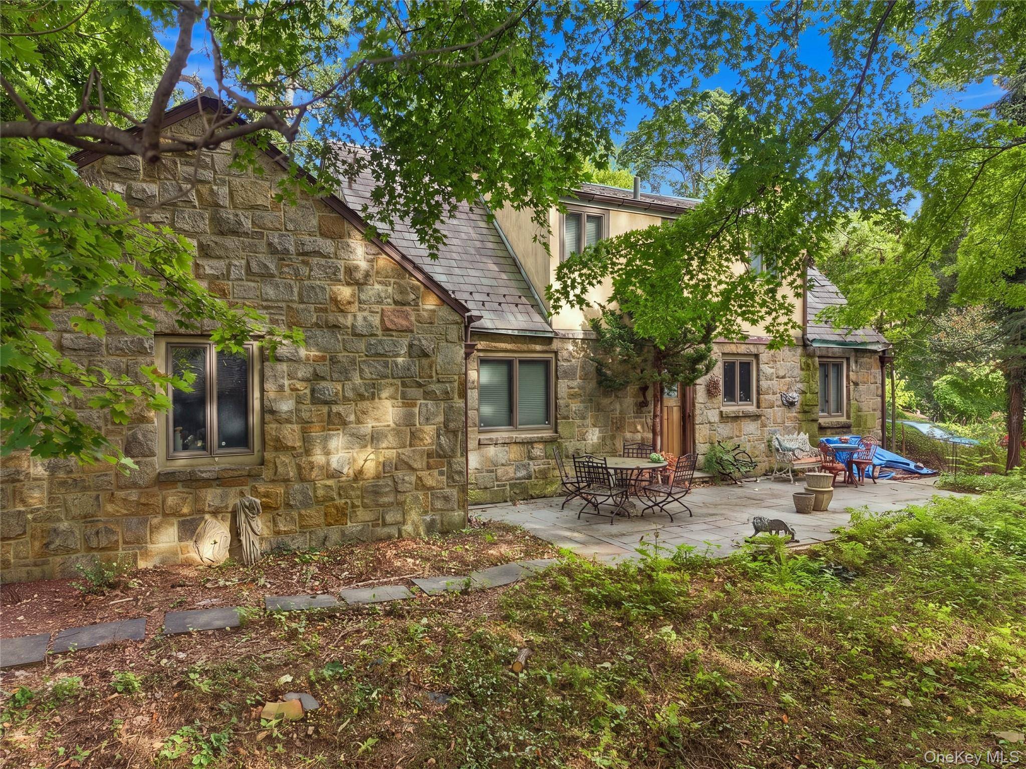 116 Huntington RD, Port Washington, NY 11050
