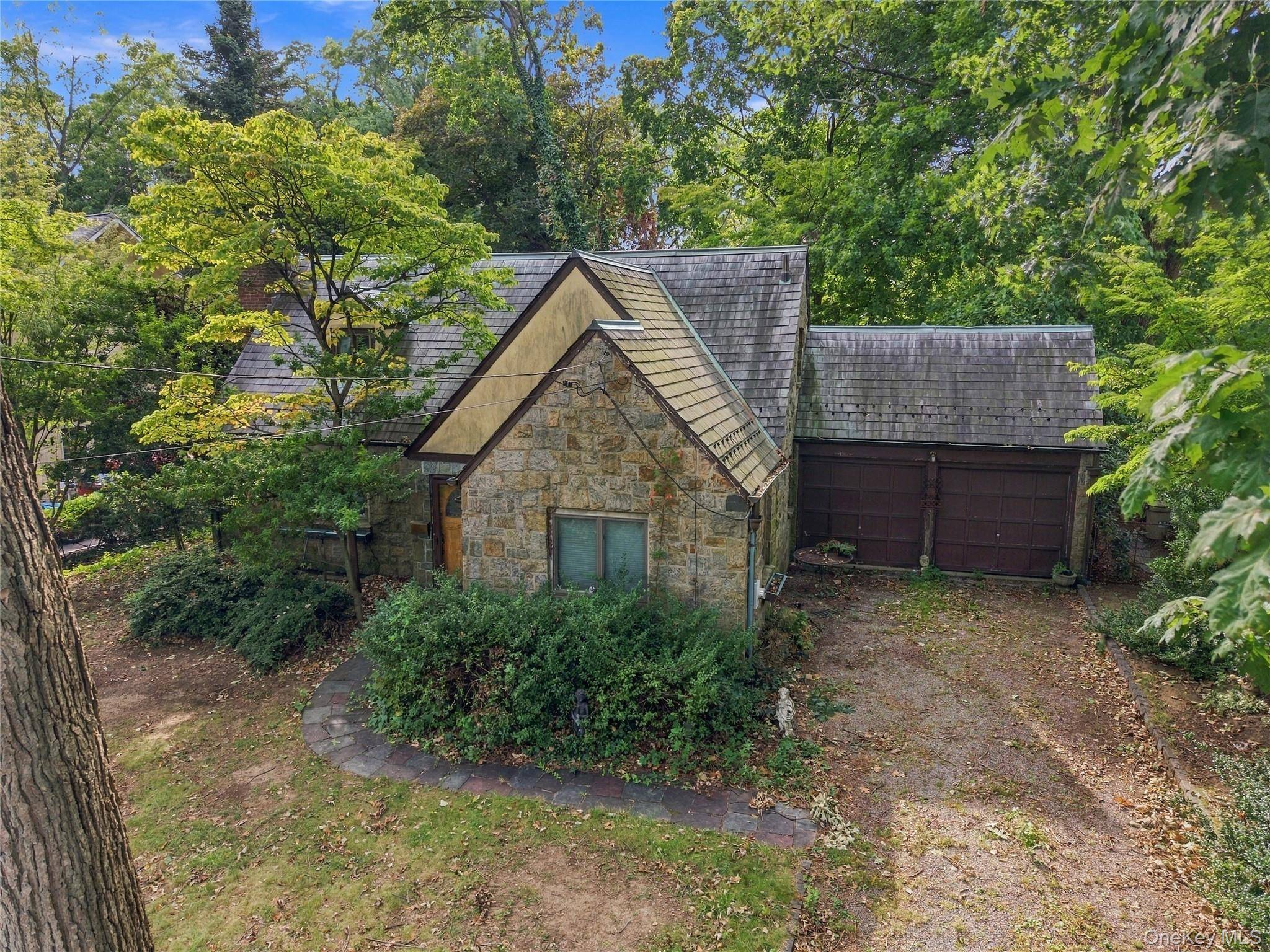 116 Huntington RD, Port Washington, NY 11050