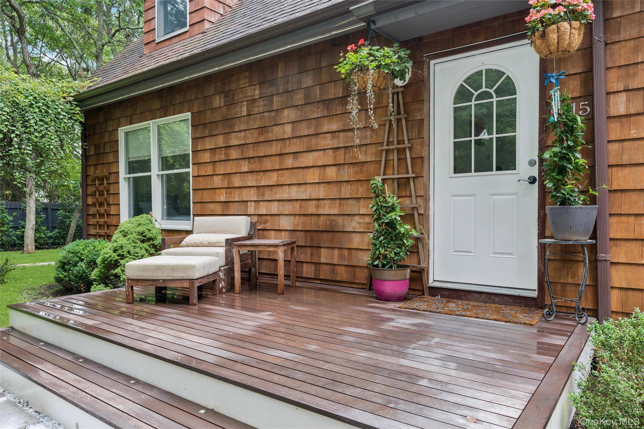 15 Hawthorne ST, East Hampton, NY 11937
