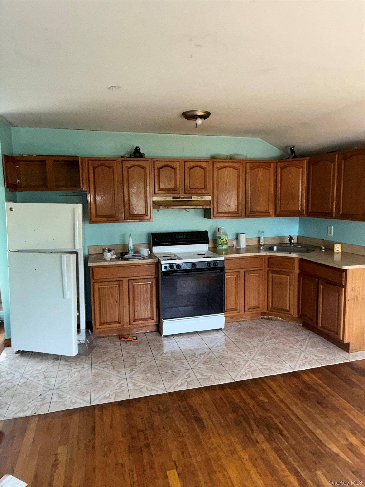 145-59 222nd ST, Springfield Gardens, NY 11413
