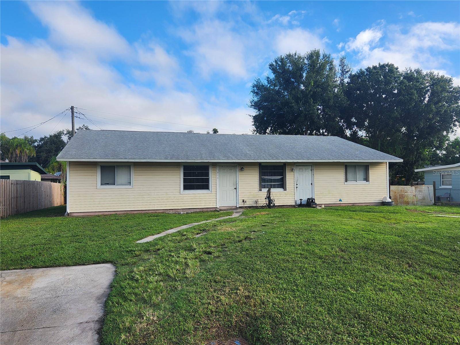913 915 32ND AVE E, Bradenton, FL 34208