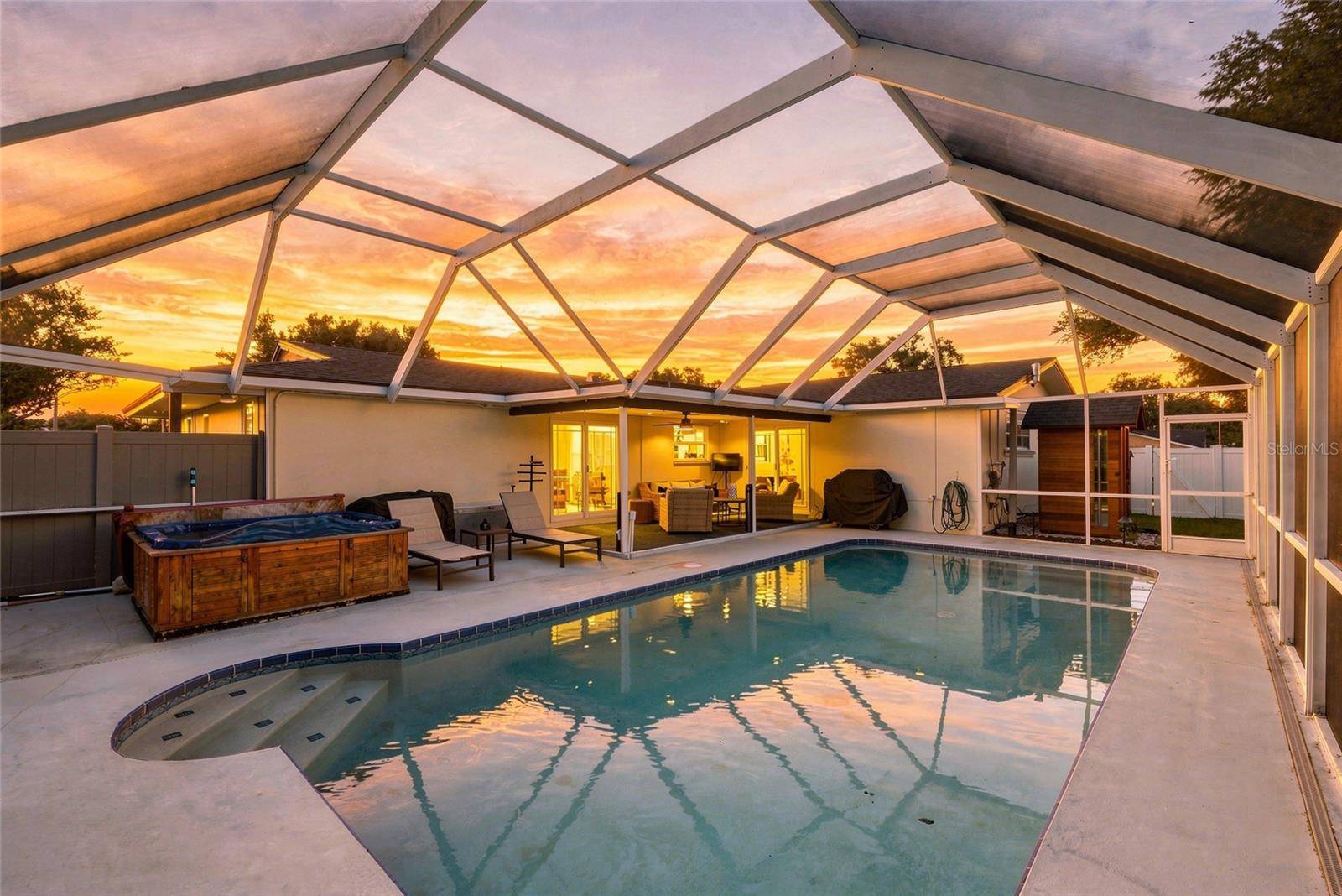 2259 EL DE ORO CIR, Clearwater, FL 33764