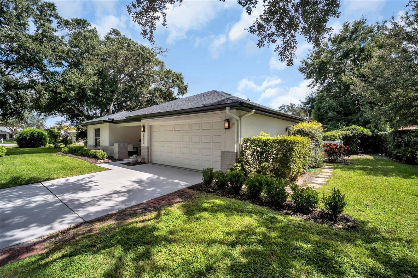 1309 GILLESPIE DR, Palm Harbor, FL 34684