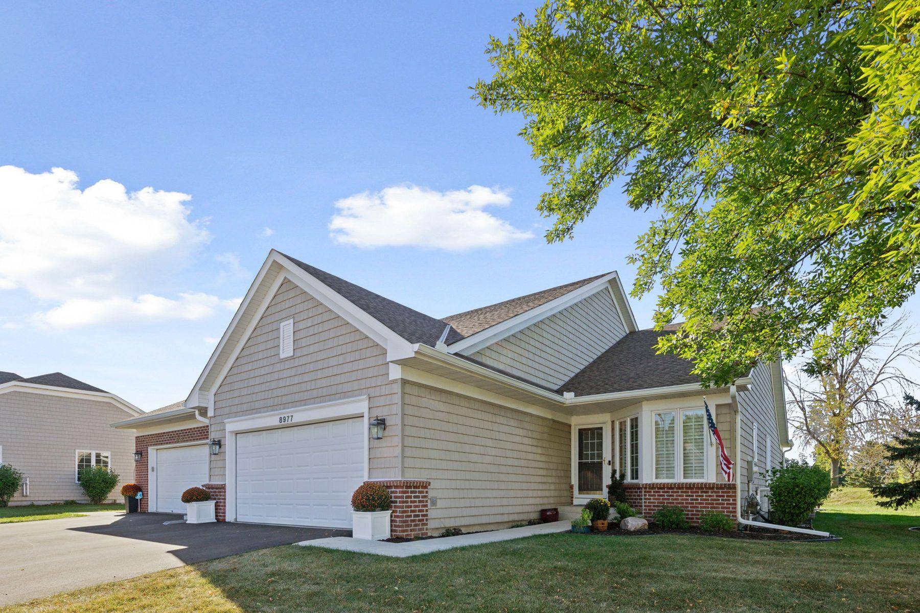 8977 Deer Run DR, Victoria, MN 55386
