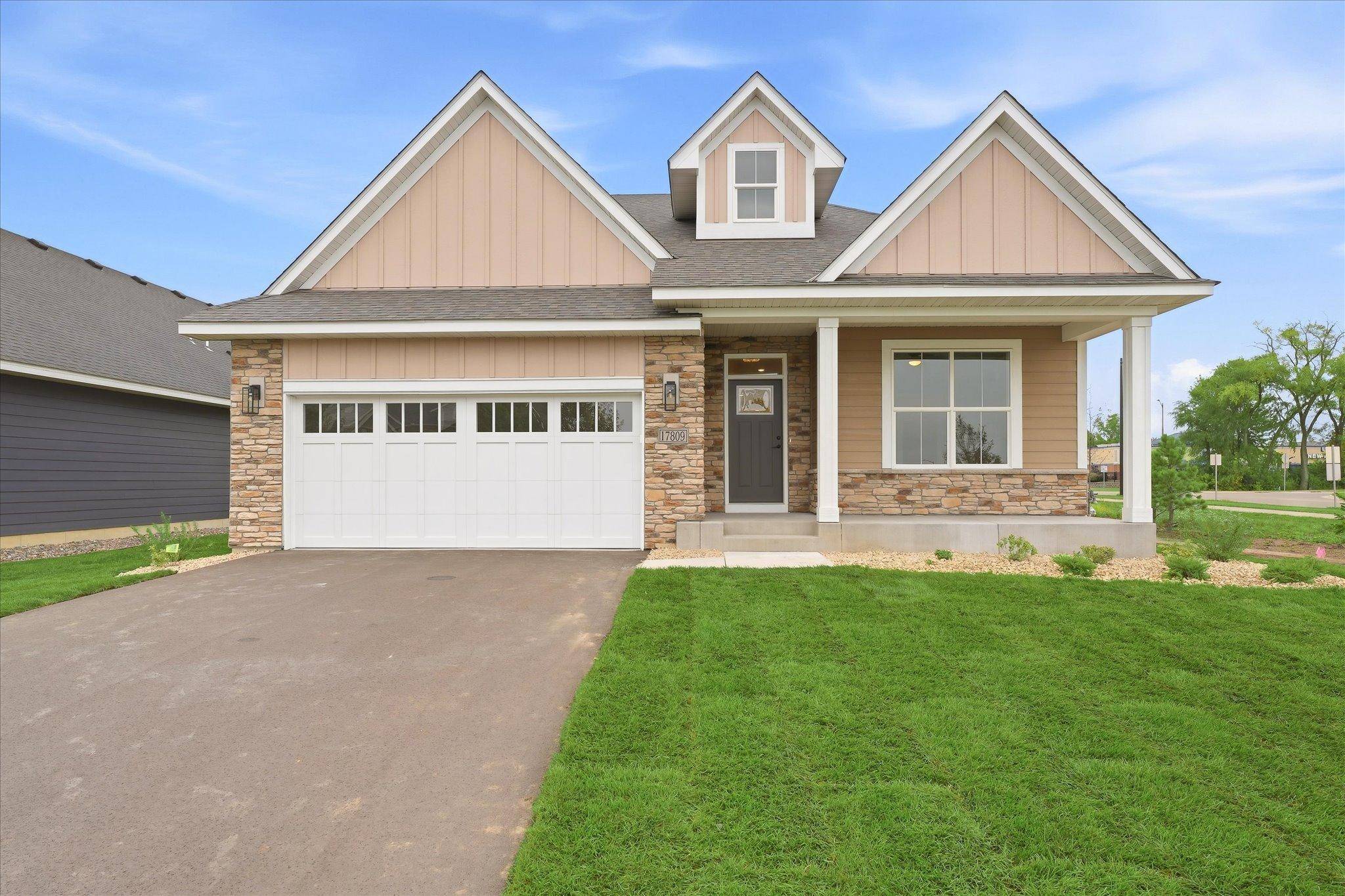 17809 Graphite LN, Lakeville, MN 55044