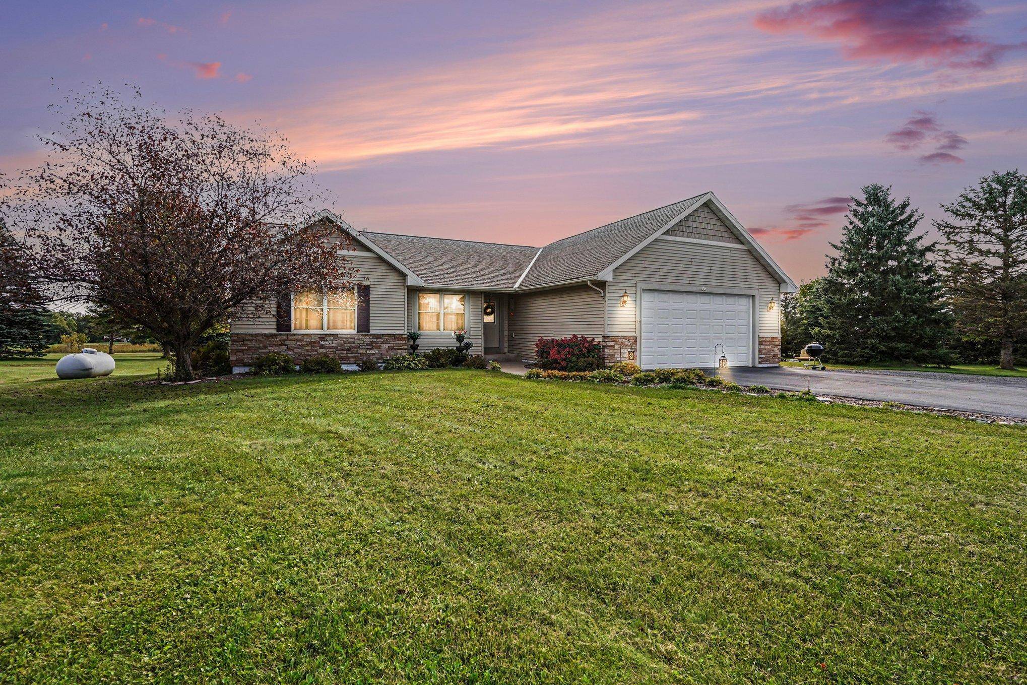 2241 122nd ST, New Richmond, WI 54017